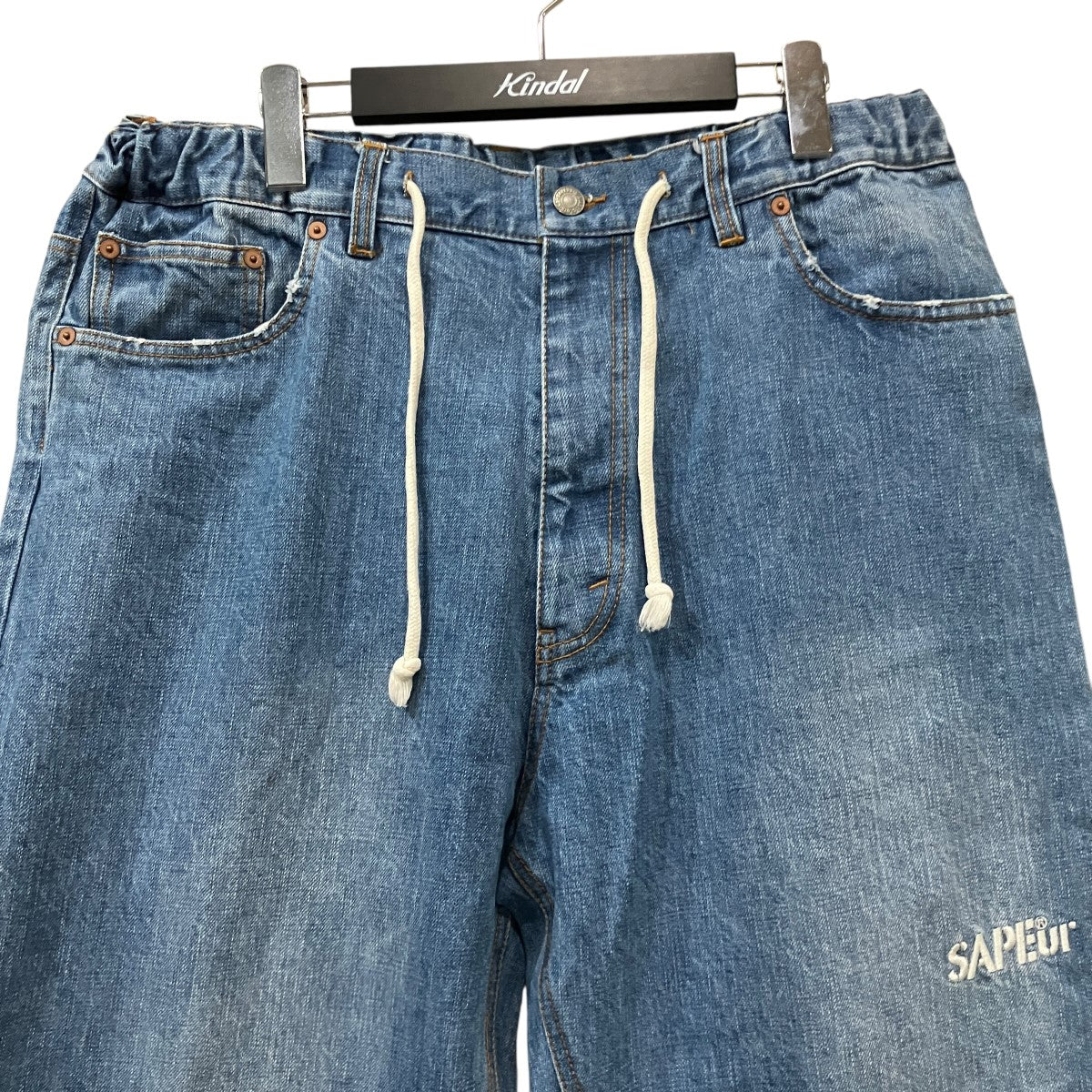 デニムパンツ