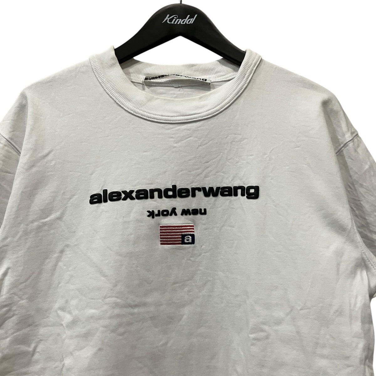 ロゴエンブロイダリーtシャツ