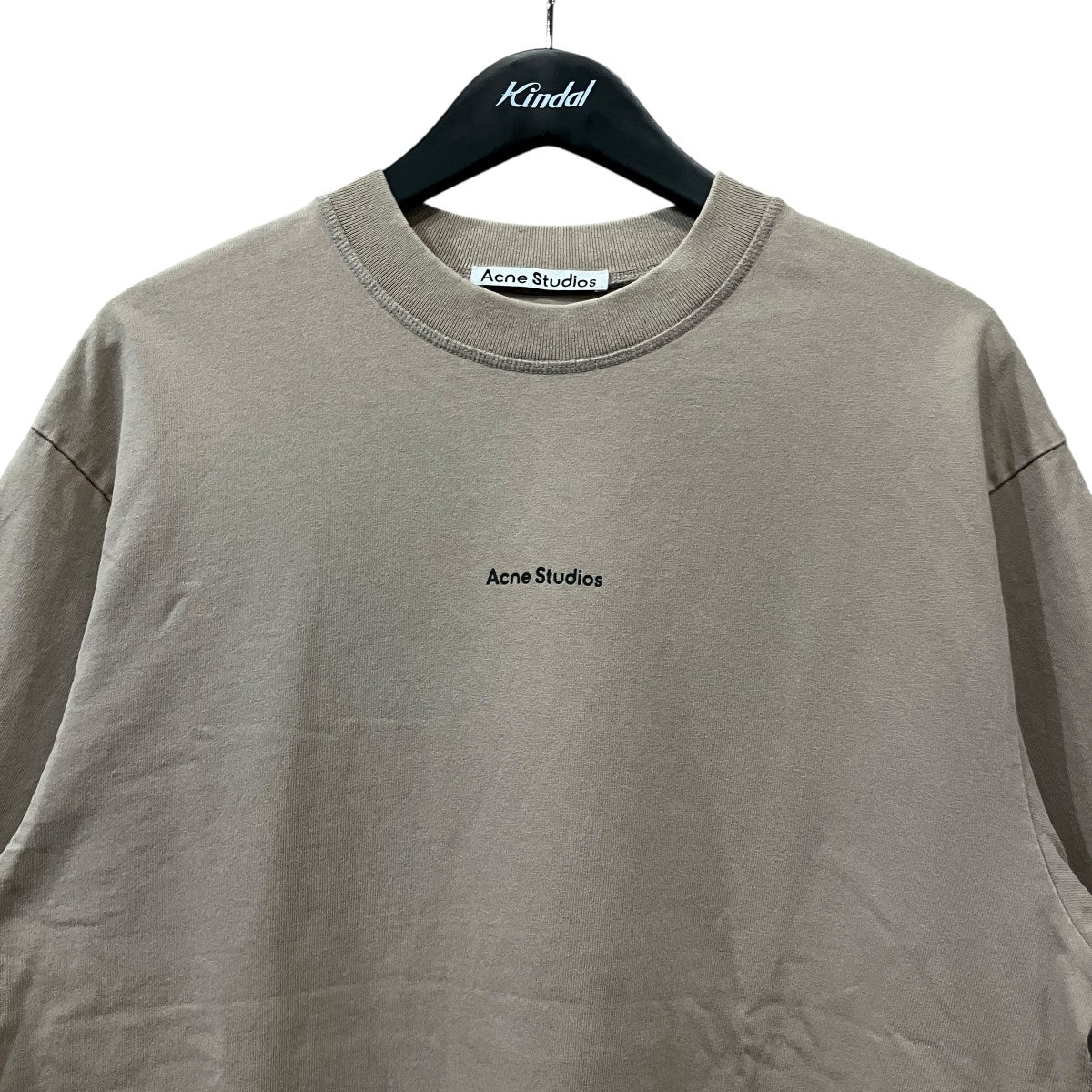 ロゴプリントTシャツ