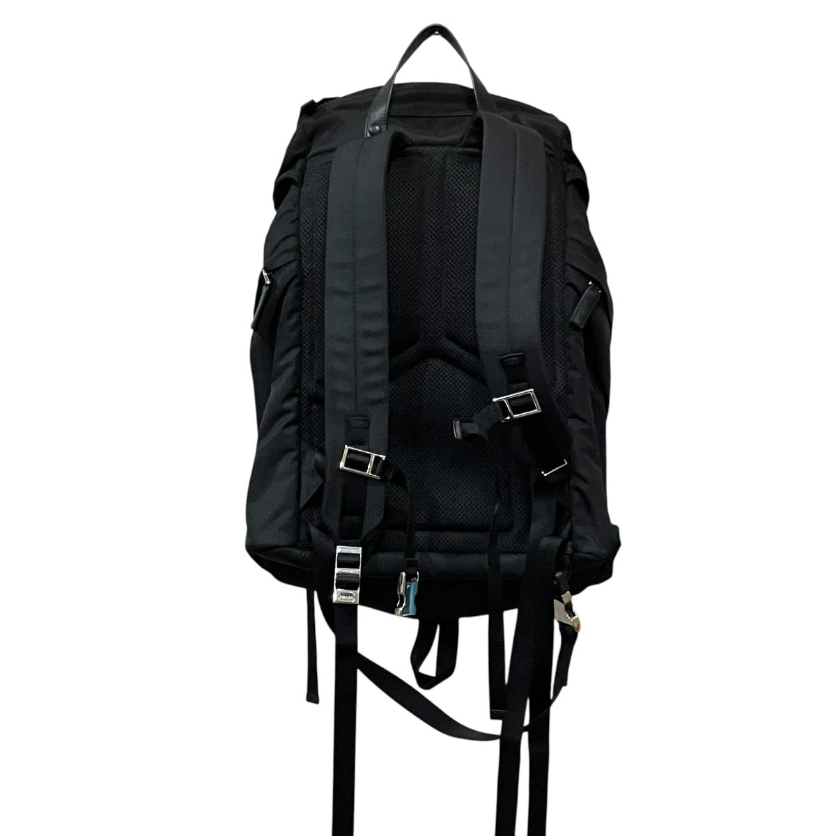 PRADA リナイロン トライアングルロゴバックパック 古着・中古-2枚目のアイテム画像