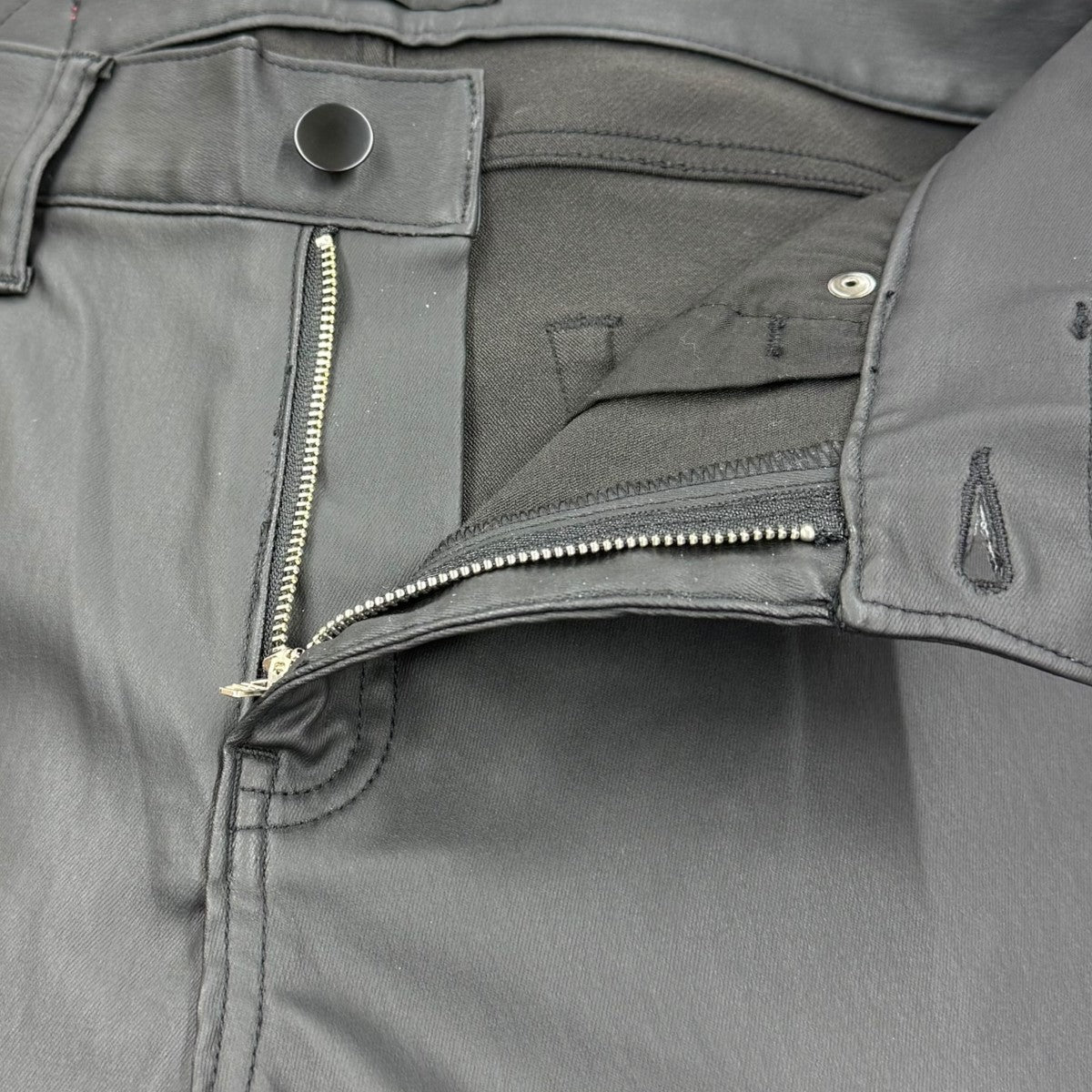 FAKE LEATHER SLIM PANTS