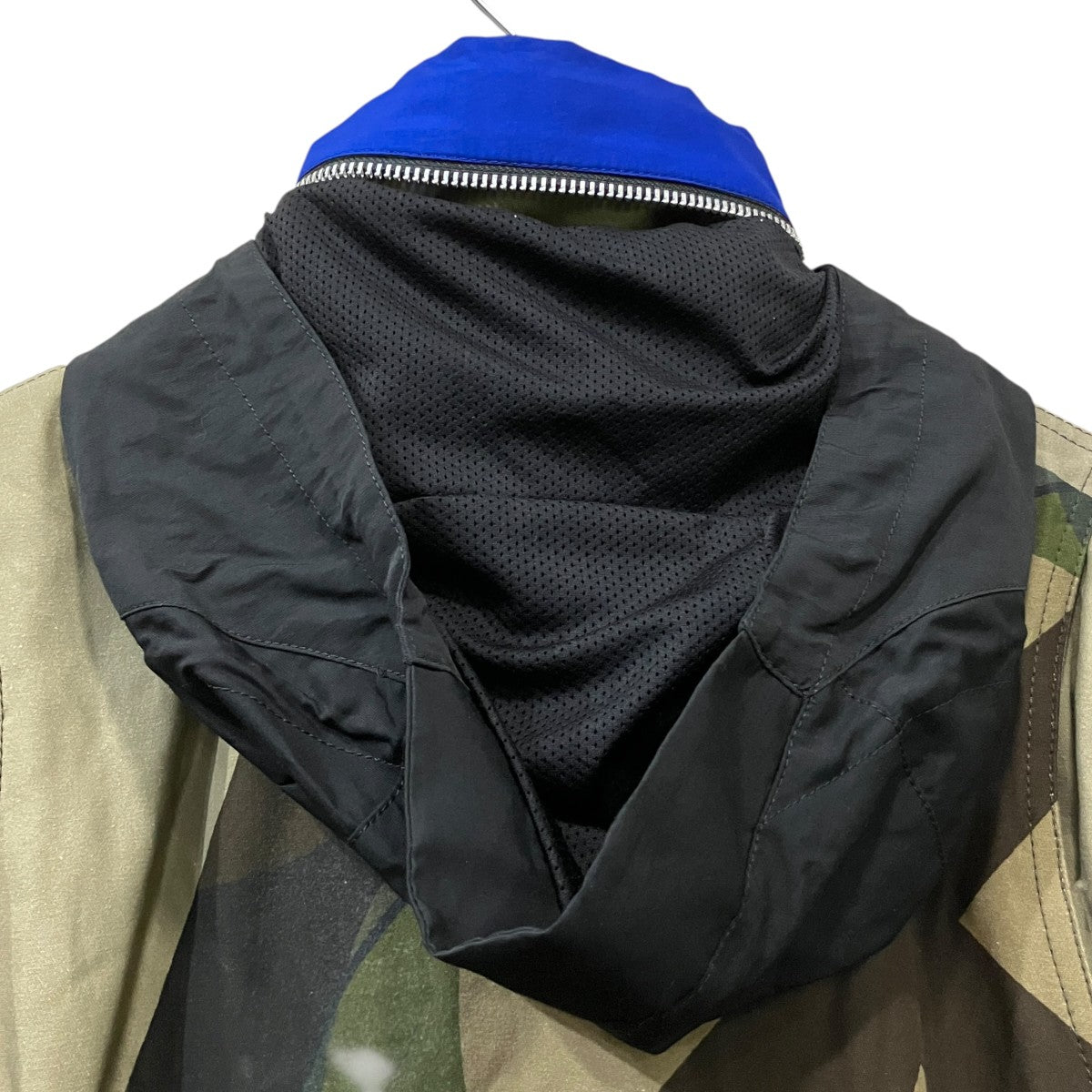 カモ柄 フーデッド ジップアップジャケット
