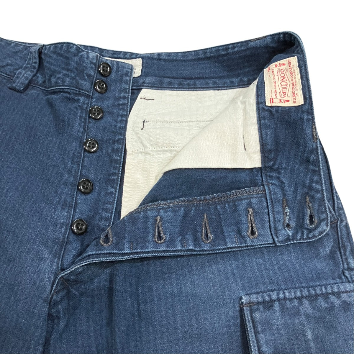 カーゴパンツ