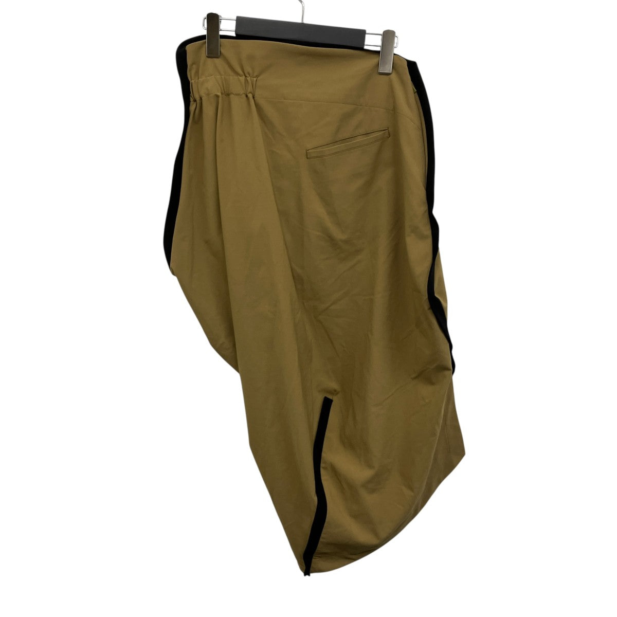 ISSEY MIYAKE(イッセイミヤケ) 変形バイカラースカート IM33FG079