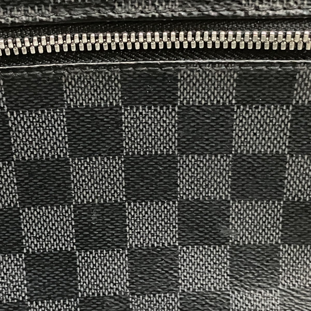 LOUIS VUITTON カサイ ダミエ・グラフィットクラッチバッグ 古着・中古-7枚目のアイテム画像