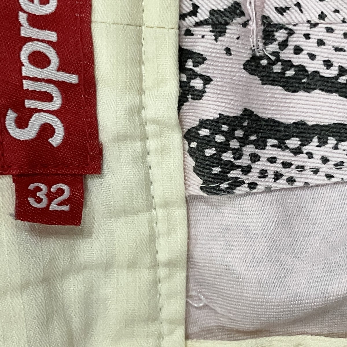 Snake Chino 総柄パンツ