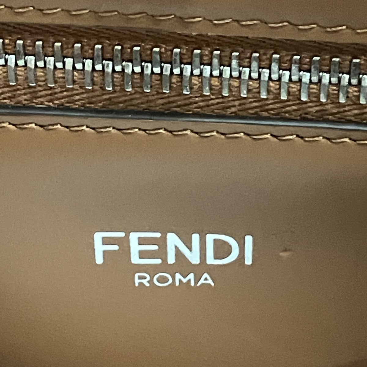 FENDI ピーカブー アイシーユー ミディアム2WAYハンドバッグ 古着・中古-9枚目のアイテム画像