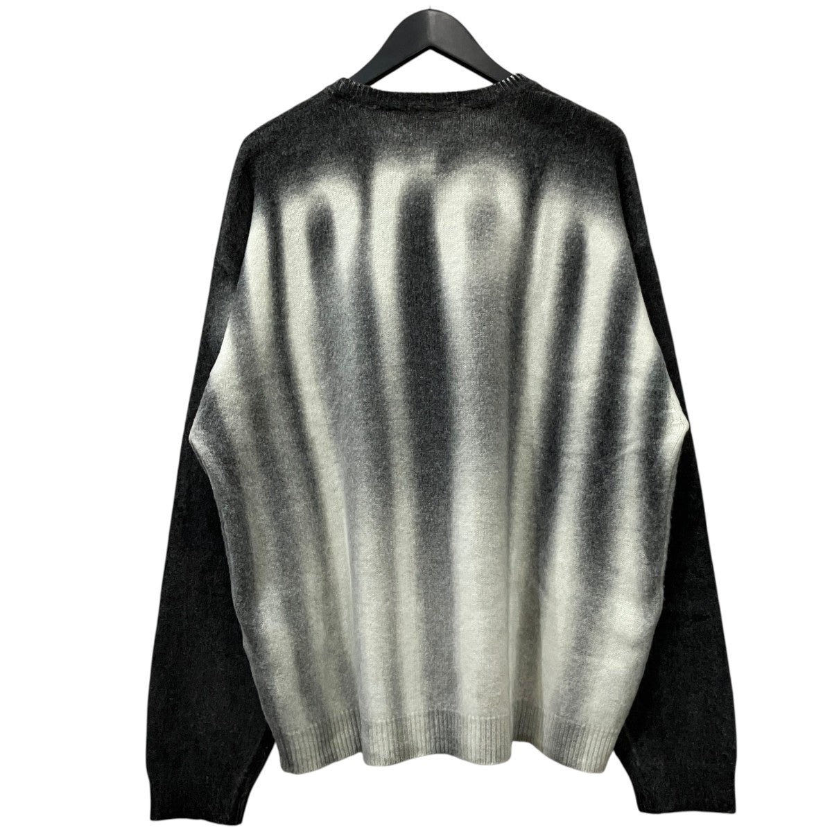Blurred Logo Sweater クルーネックニット