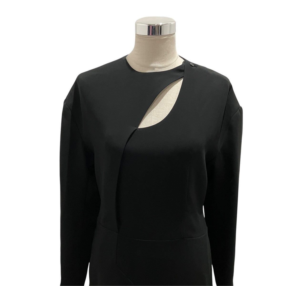 フロントカットデザインドレスAA22AW-D03