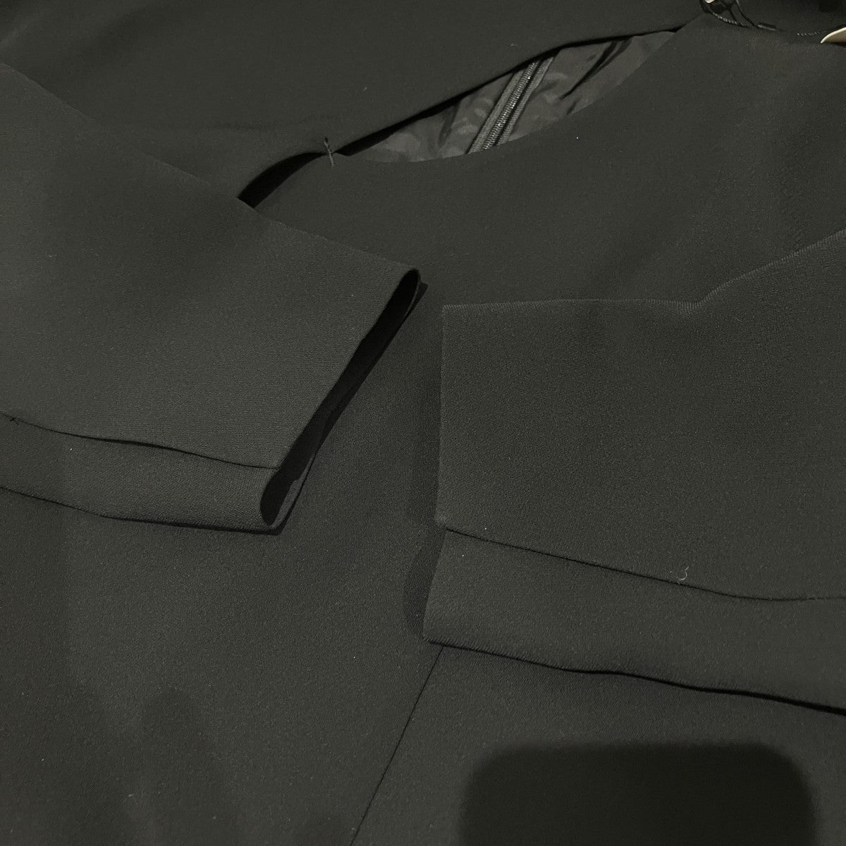 フロントカットデザインドレスAA22AW-D03