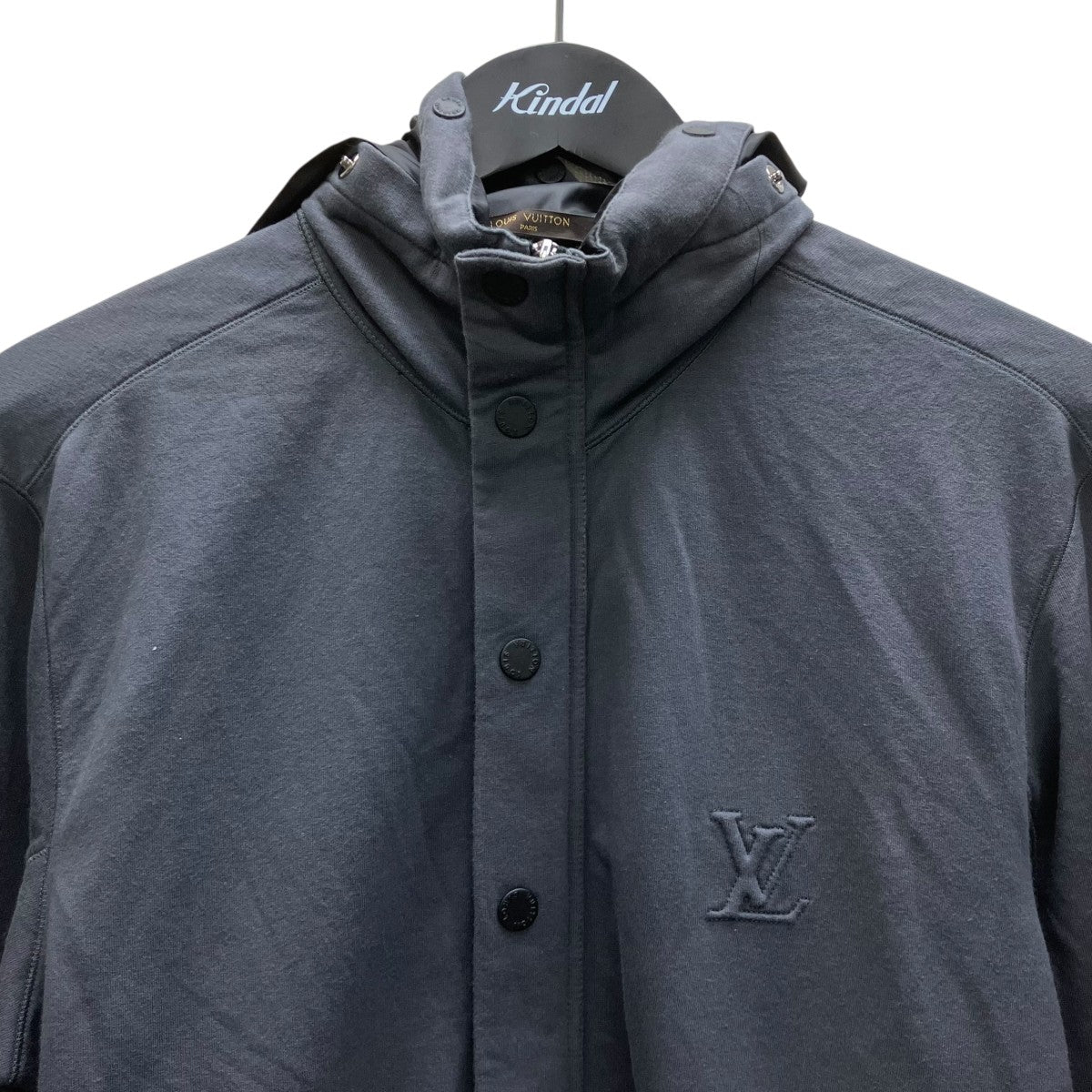 LOUIS VUITTON エンボスロゴカットソージップアップブルゾン 古着・中古-2枚目のアイテム画像