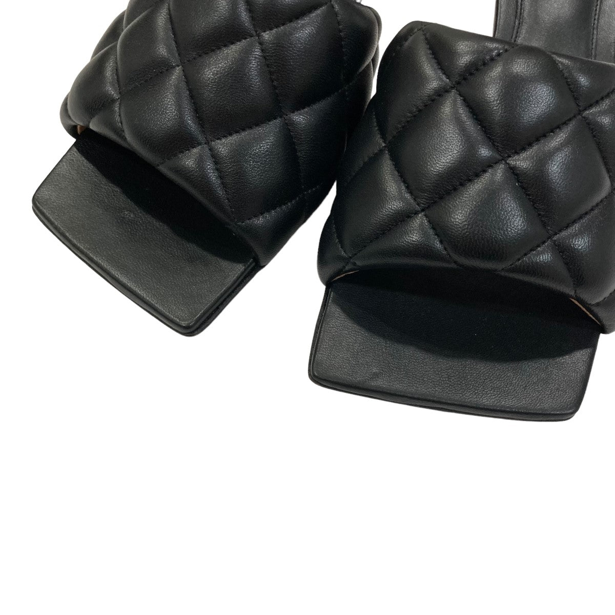 BOTTEGA VENETA(ボッテガヴェネタ) Leather Padded Mule レザー