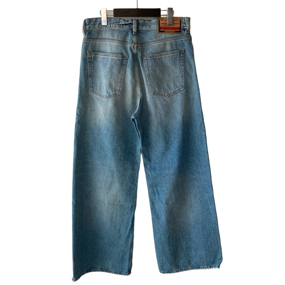 ディーゼルのD-Rise 007f6 Straight Jeans ダメージ加工デニムパンツ A06371です。 DIESEL ボトムス 古着・中古アイテム