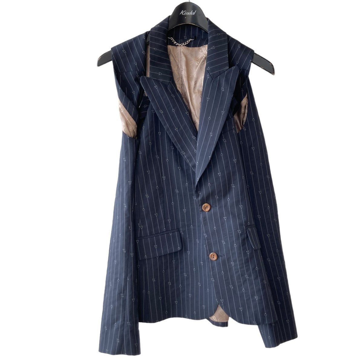 チャールズジェフリーラバーボーイのPinstripe cut-out Blazer ストライプ カットアウト テーラードジャケットです。 Charles Jeffrey Loverboy アウター 古着・中古アイテム