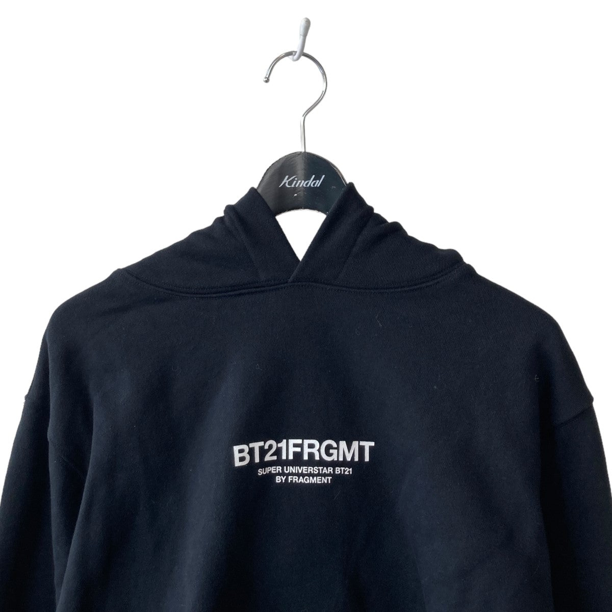  BT21 X FRAGMENT トップス 古着・中古アイテム