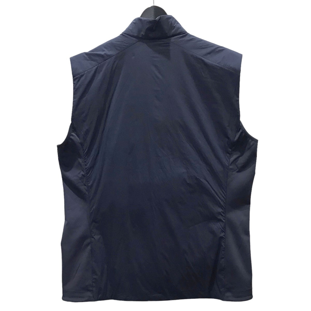 アークテリクスのジップアップ中綿ベスト Atom Vest アトムベスト X000007475です。 ARC’TERYX トップス 古着・中古アイテム
