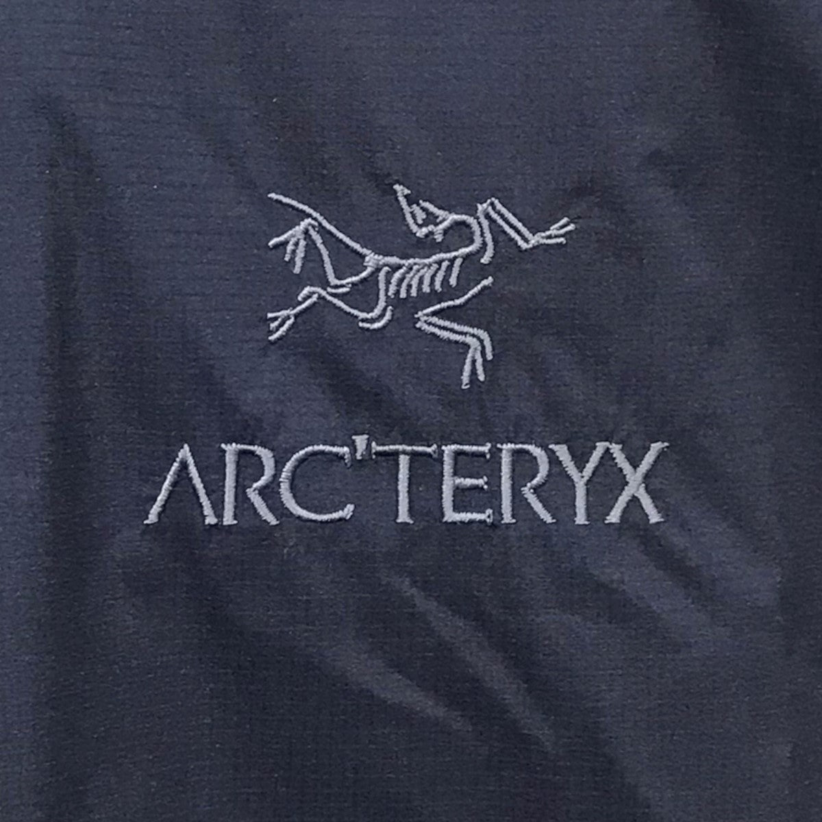 アークテリクスのジップアップ中綿ベスト Atom Vest アトムベスト X000007475です。 ARC’TERYX トップス 古着・中古アイテム