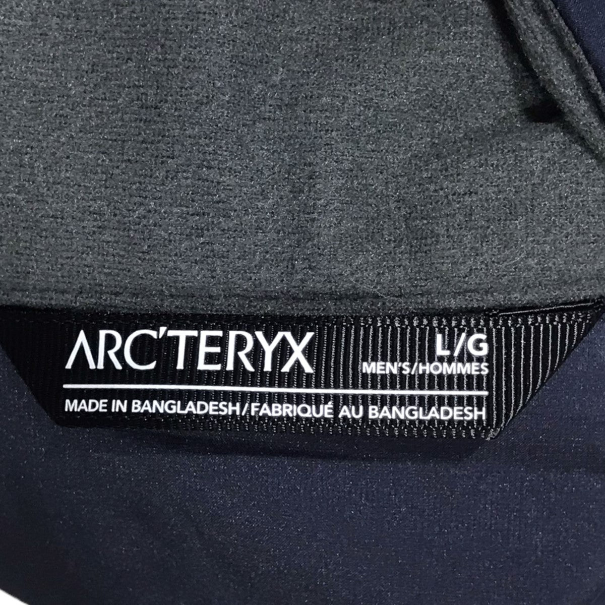アークテリクスのジップアップ中綿ベスト Atom Vest アトムベスト X000007475です。 ARC’TERYX トップス 古着・中古アイテム