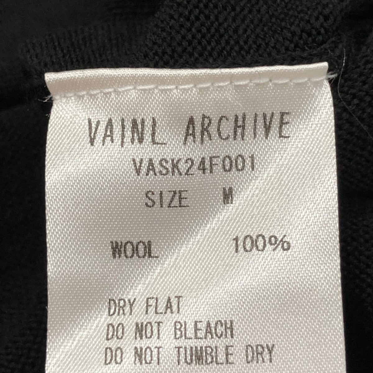 モックネックニットセーター