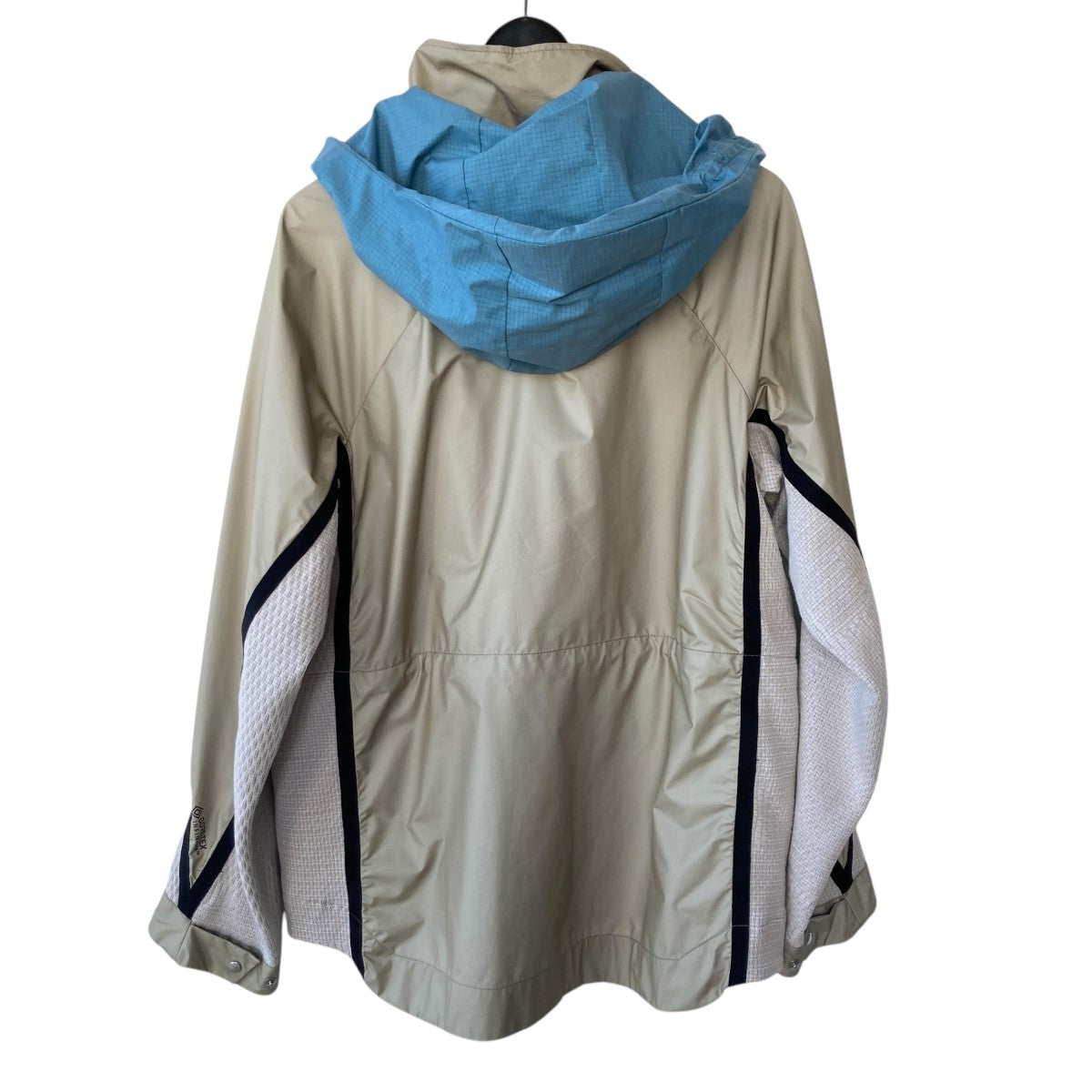 バイボレのGORE-TEX S-Hybrid Hooded Jacket マウンテンパーカー 21-011-610-0007-1-0です。 BYBORRE アウター 古着・中古アイテム