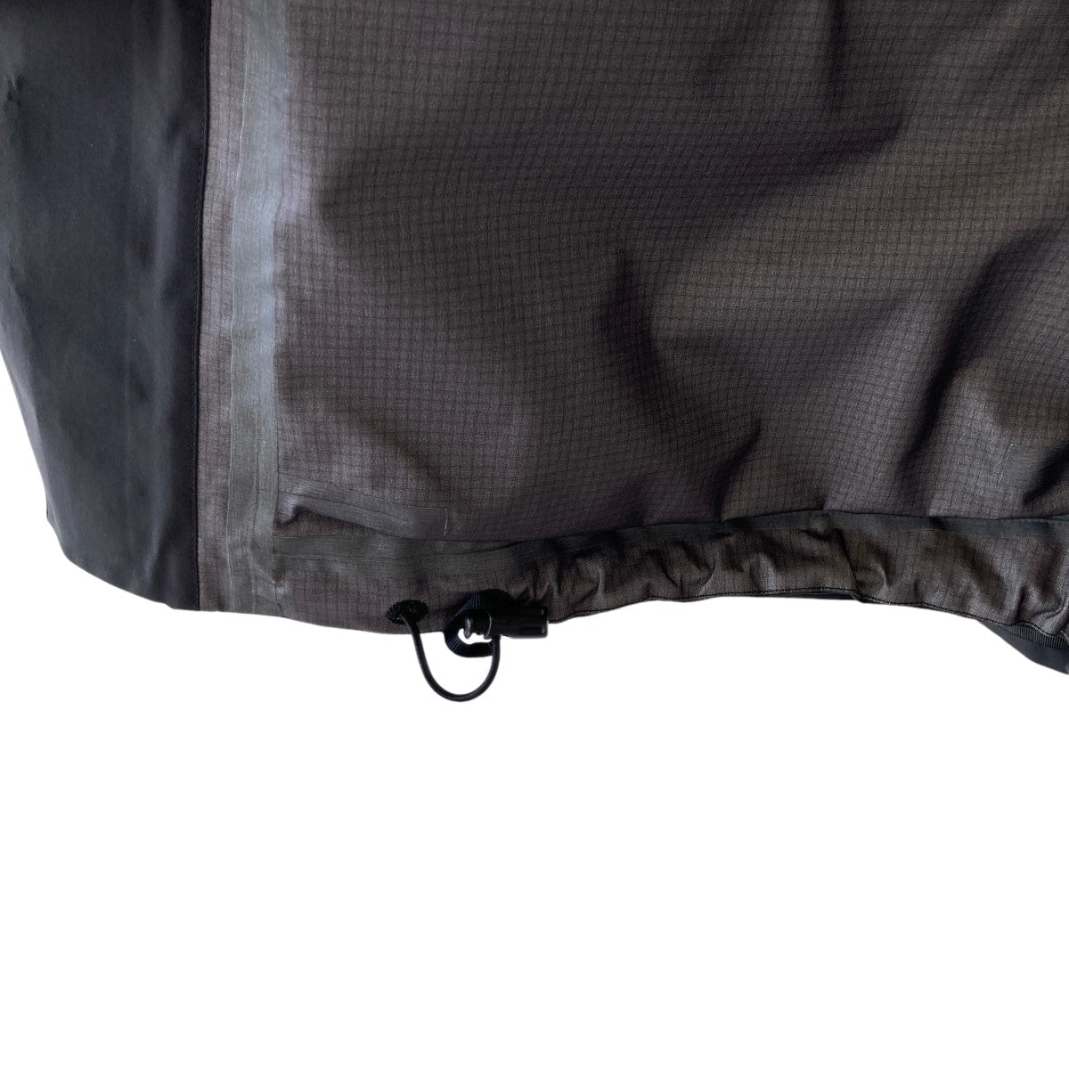 アクロニウムの3L GORE-TEX PRO INTEROPS FIELD JACKET マウンテンパーカー J56-GTです。 ACRONYM 古着・中古 アウター アイテム