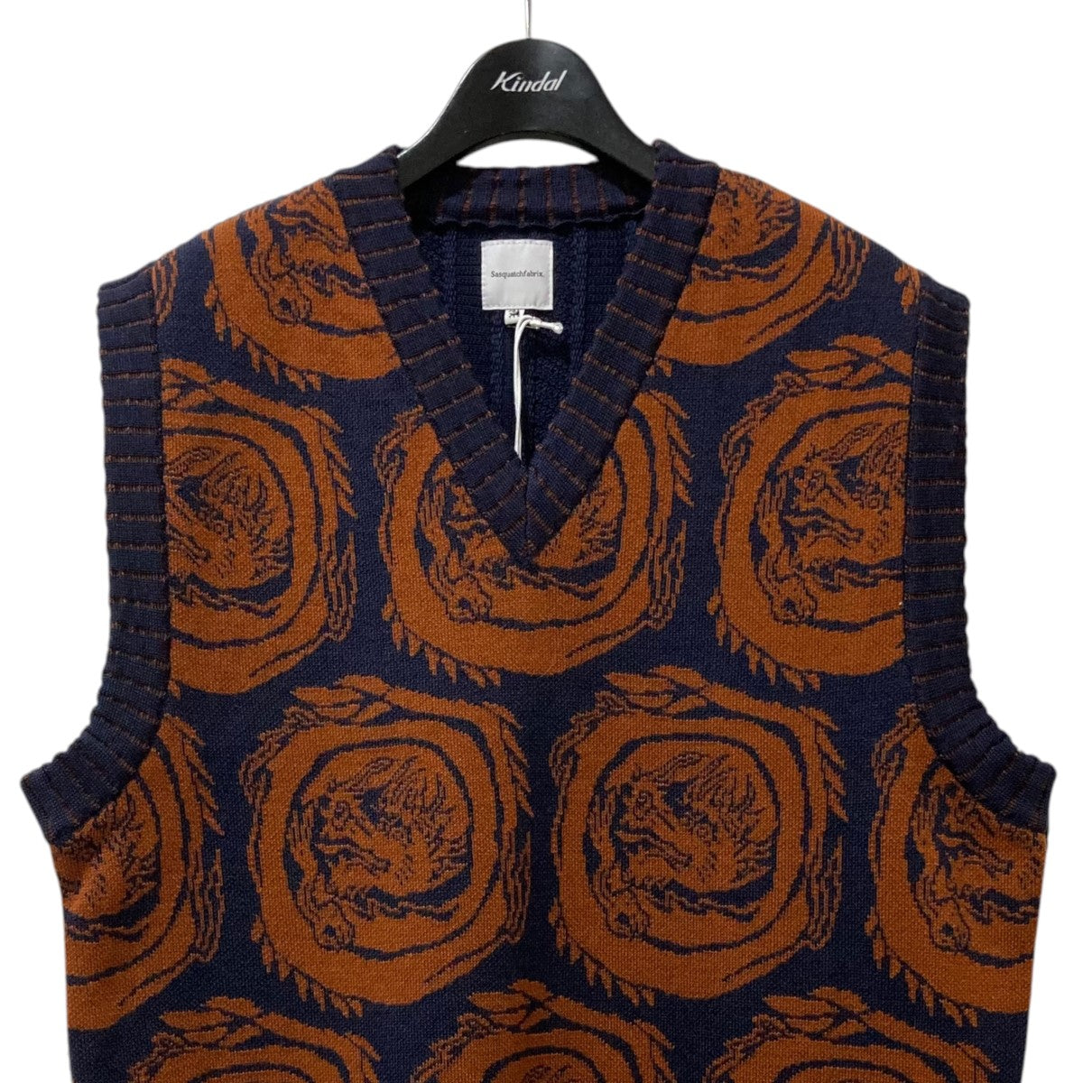 ドラゴン ニットベスト