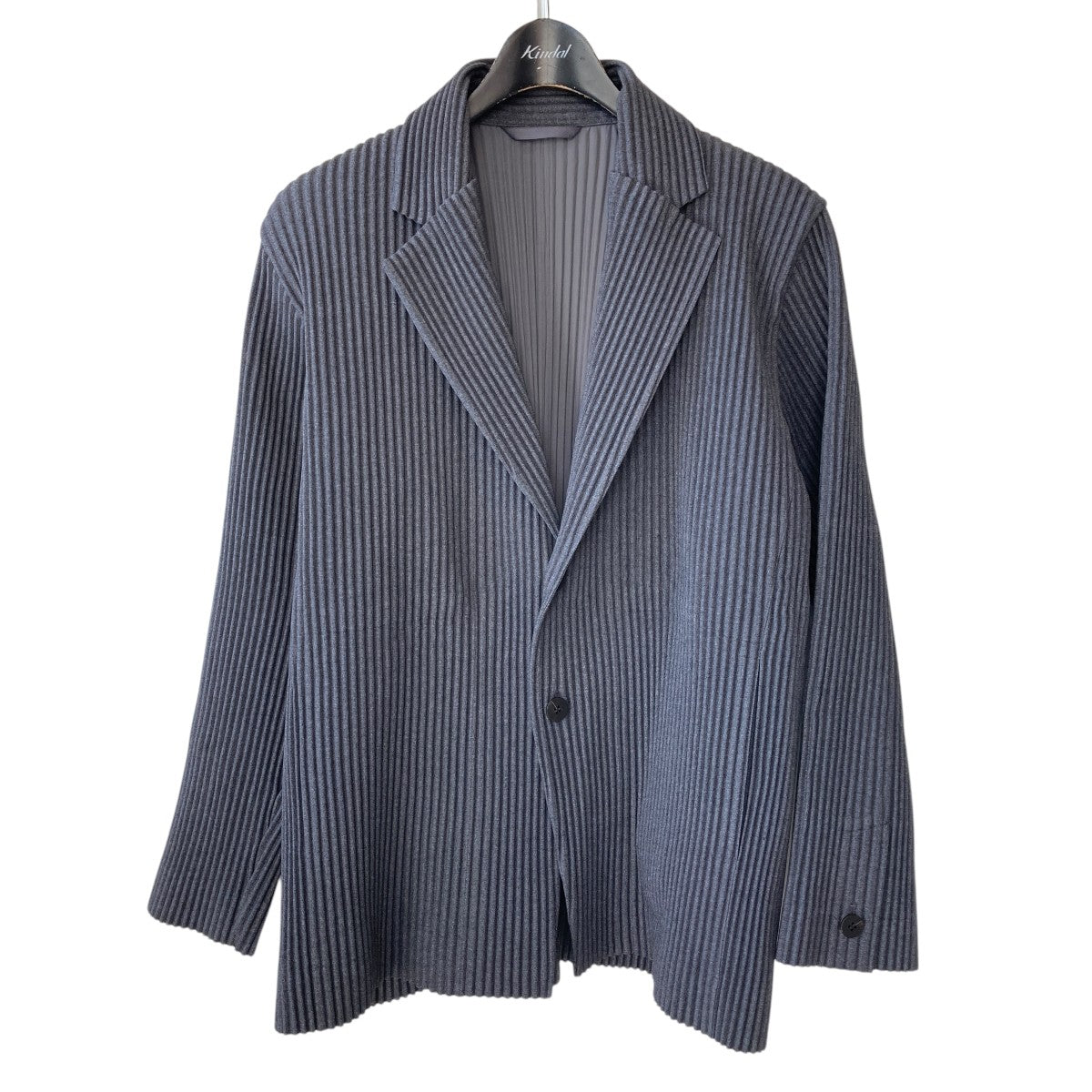 BASICS – isseymiyake.com