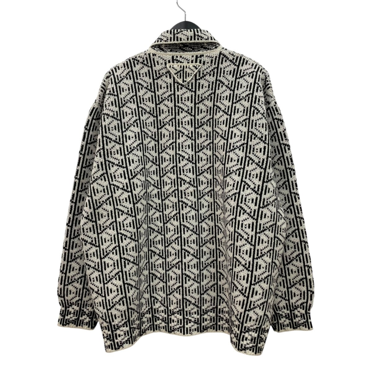 タグ付新品PRADAオーバーサイズ ライトRe-Nylonパデッドジャケット36 タグ付新品PRADAオーバーサイズ ライトRe-Nylonパデッドジャケット36