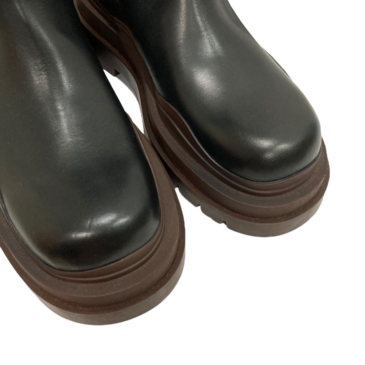 美品 Bottega Veneta Swell クロップドチェルシーブーツ 39 BOTTEGA VENETA(ボッテガヴェネタ) タイヤ チェルシーブーツ