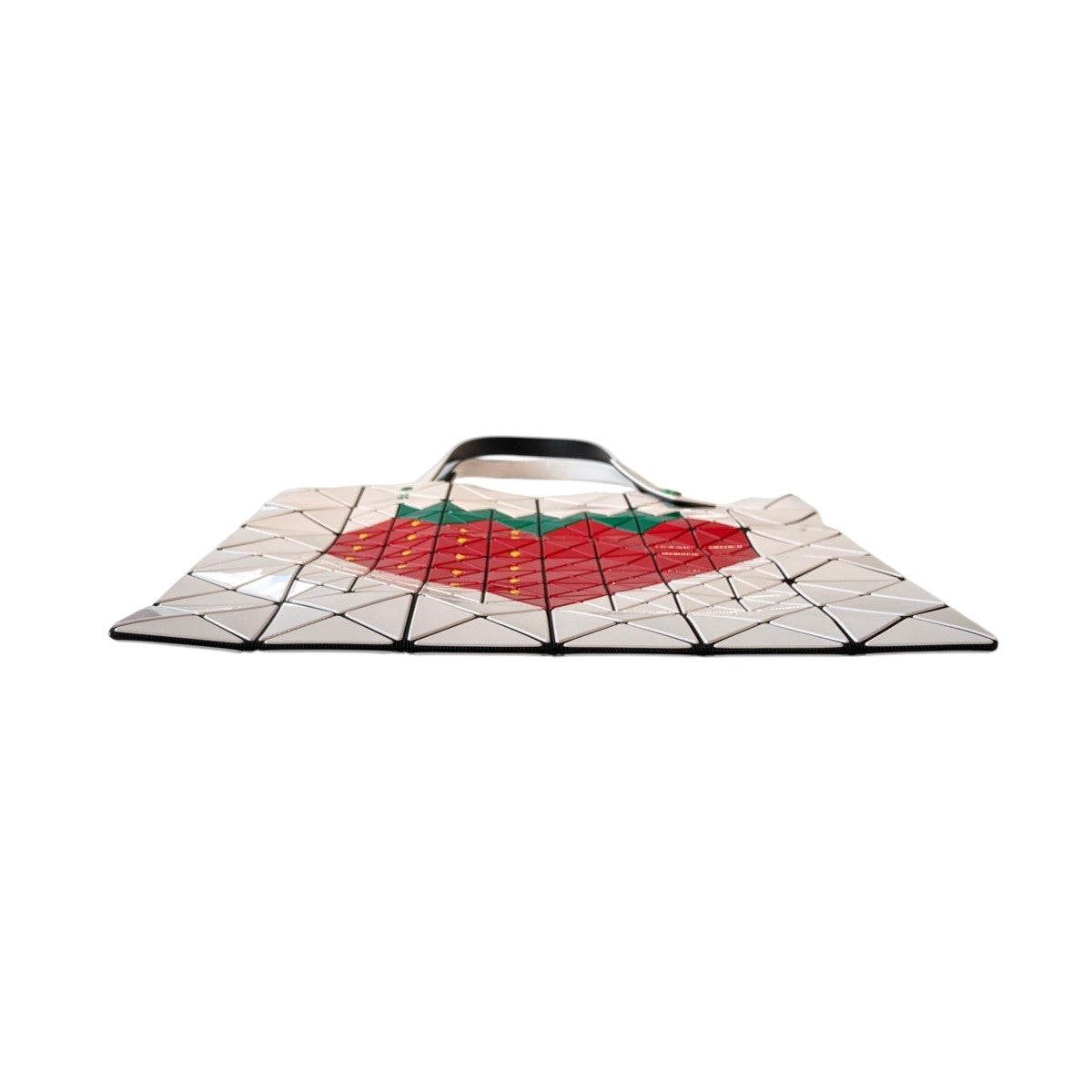 BAOBAO IsseyMiyake イチゴ！！ バオ バオ イッセイ ミヤケが新作バッグ「FRUITS」を発売