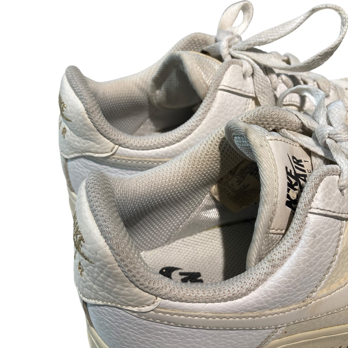 NIKE(ナイキ) WMNS AIR FORCE 1 '07 ESSENTIALスニーカーct1989