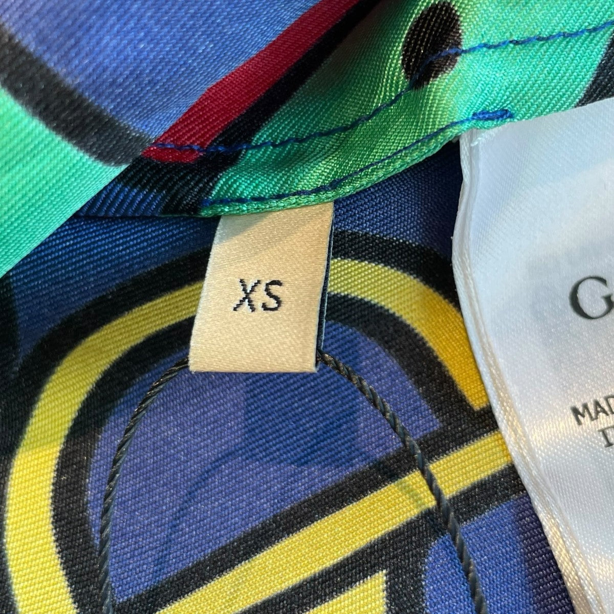 新品未使用　GUCCI シルク ポケットスクエア 蜂 GUCCI (グッチ) シルク100％ GG 蜂 ネクタイ GC5450784174
