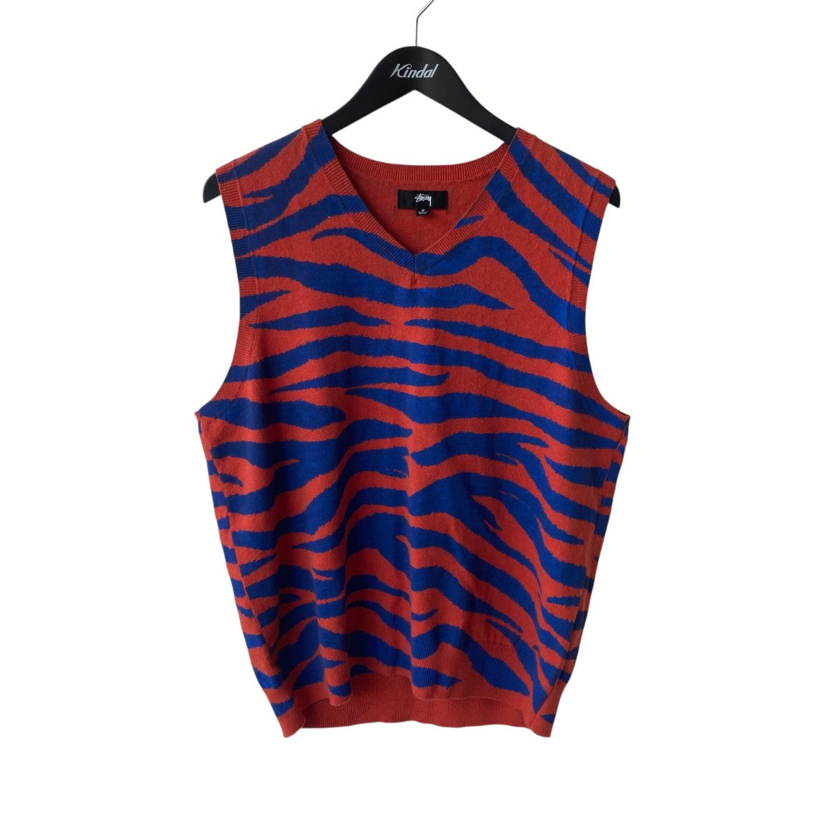 最終値下げ　stussy ニットベスト STUSSY】Smooth Stock Knit Vest-Cream- ロゴ入りニットベスト