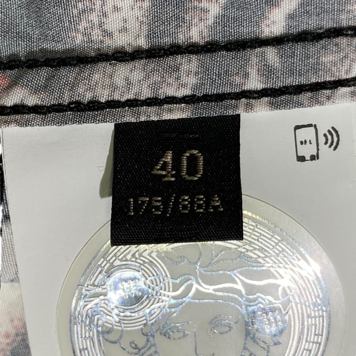 VERSACE ローズ柄半袖シャツ 古着・中古-5枚目のアイテム画像