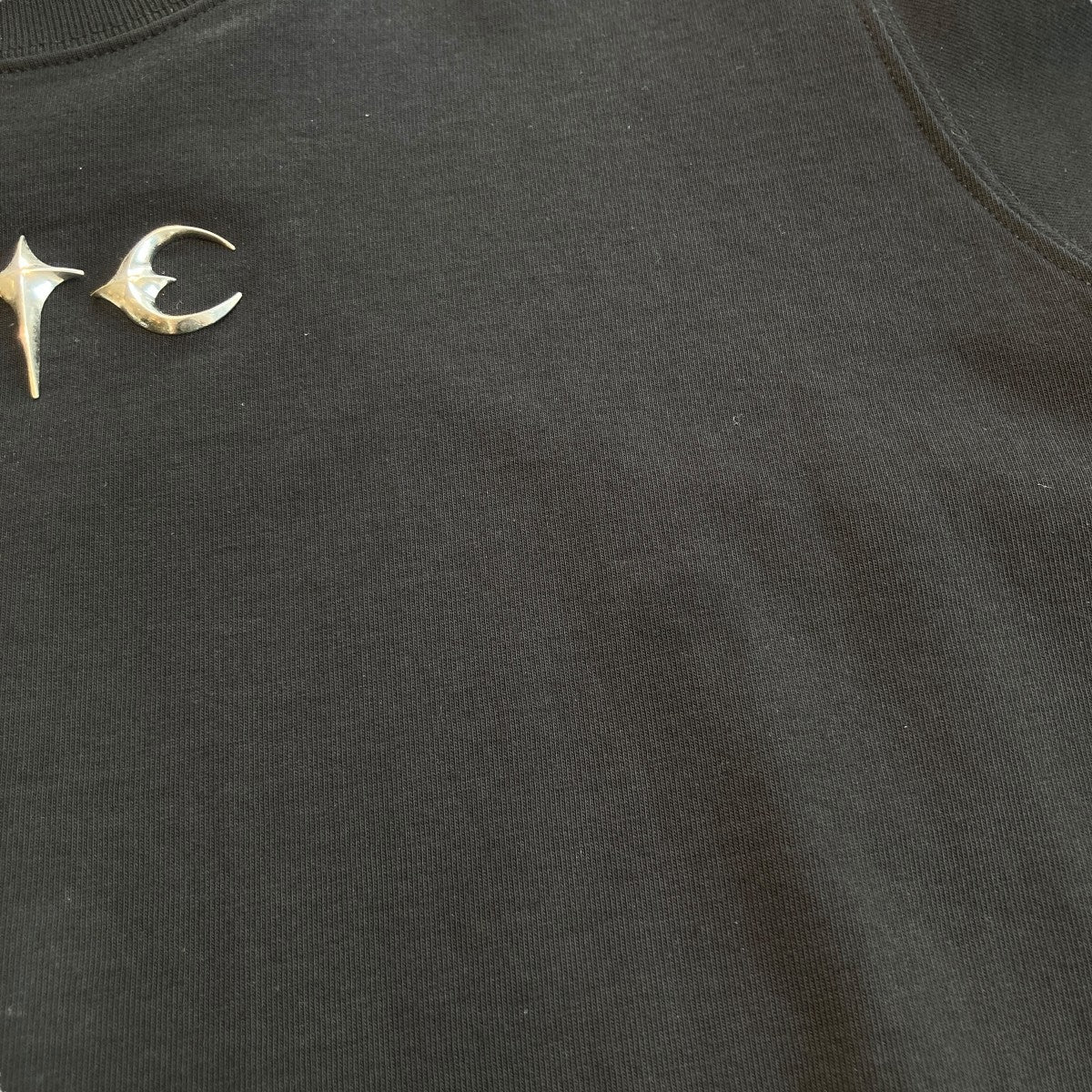 THUG CLUB(サグクラブ) ロゴプレート付きTシャツTC24TS0102