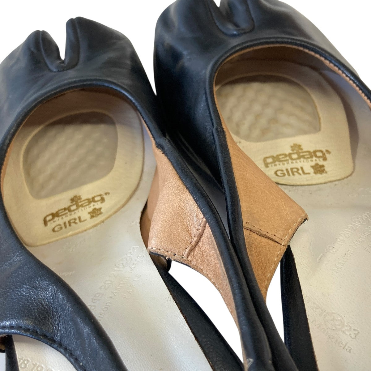 Maison Margiela(メゾンマルジェラ) スリングバック足袋レザー