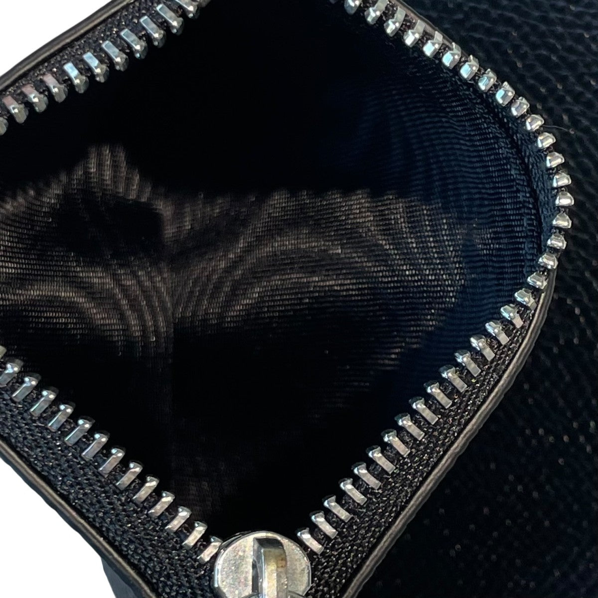 メゾンマルジェラ　フリップフラップウォレット　Margiela やっと出会えた理想の財布。ずっと使い続けたいメゾン