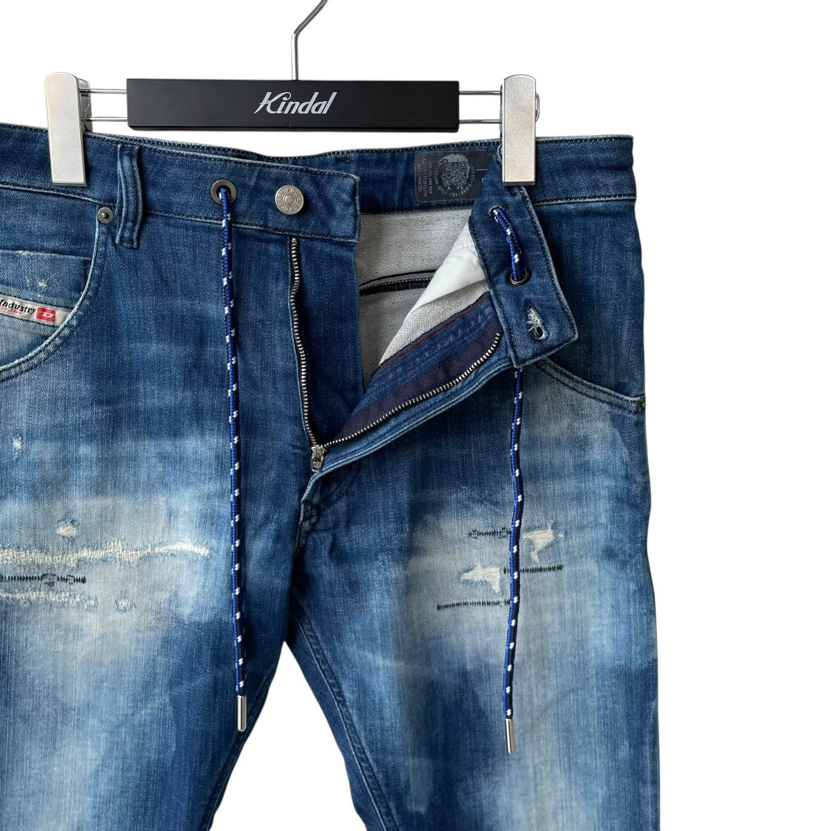 DIESEL(ディーゼル) KROOLEY-X-T JOGG JEANSダメージ加工デニム
