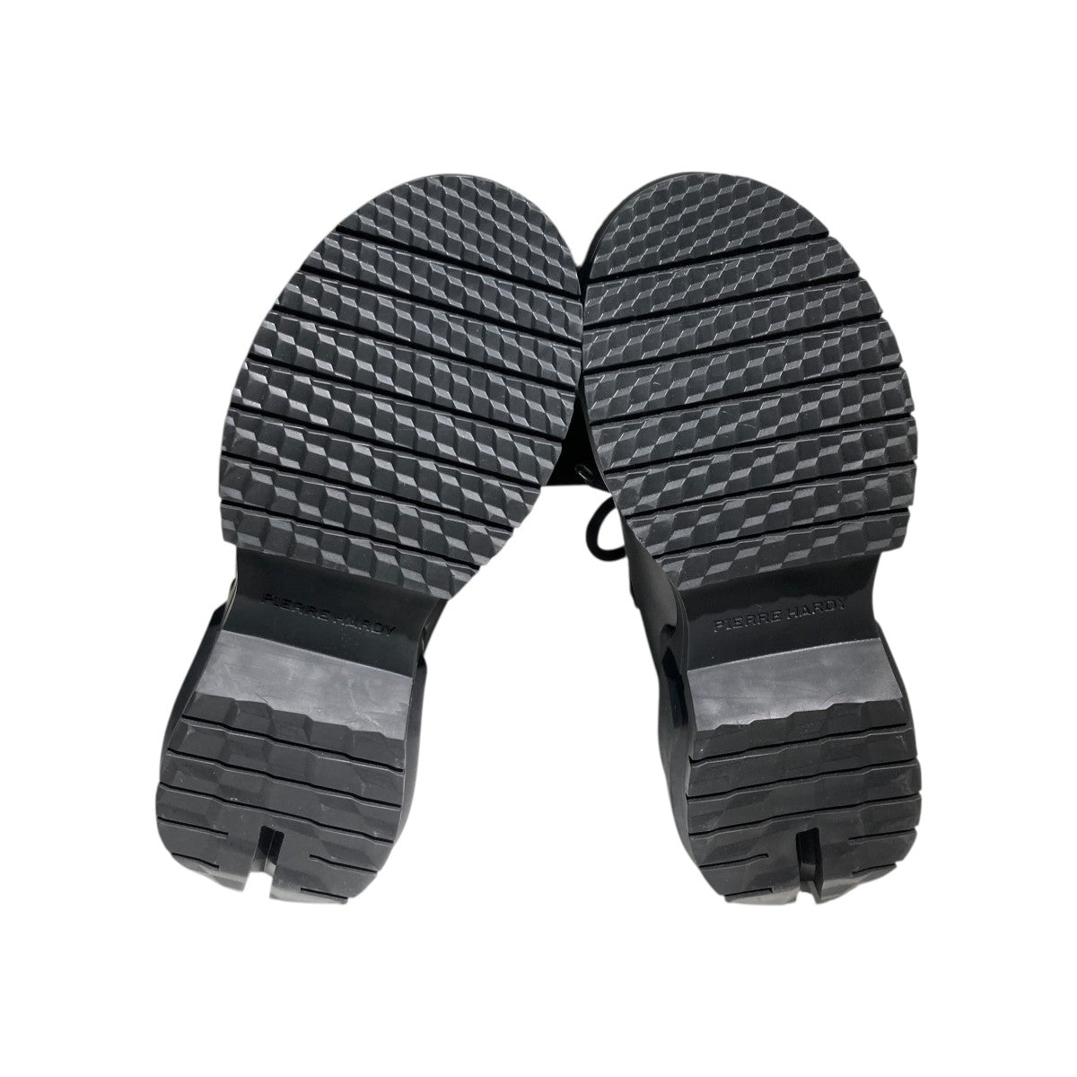 レースアップブーツ