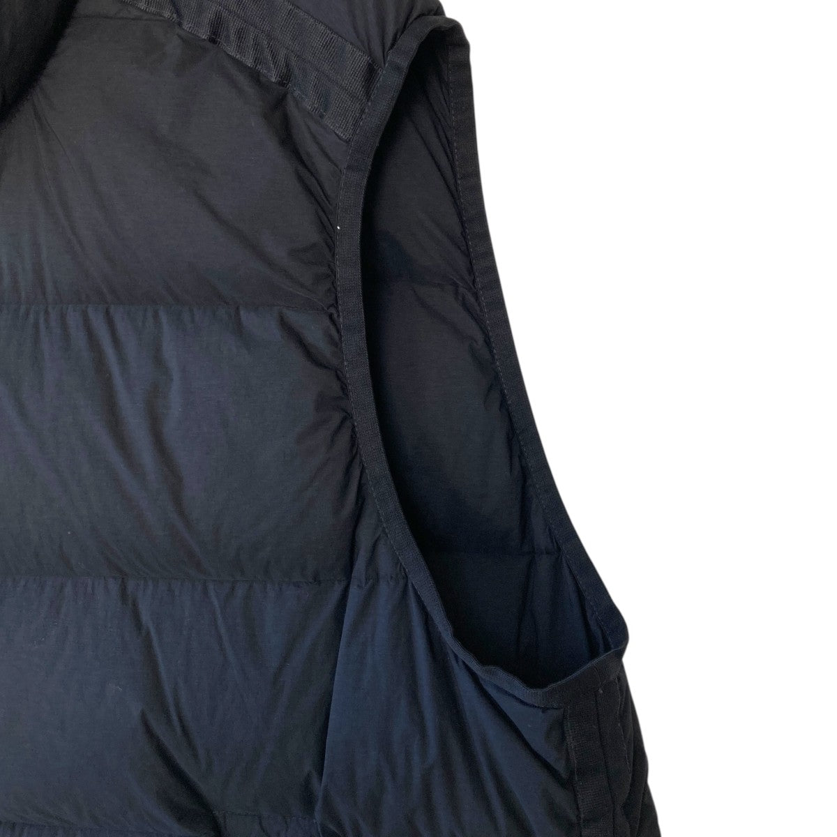 STONE ISLAND(ストーンアイランド) SEAMLESS TUNNEL NYLON DOWN-TC