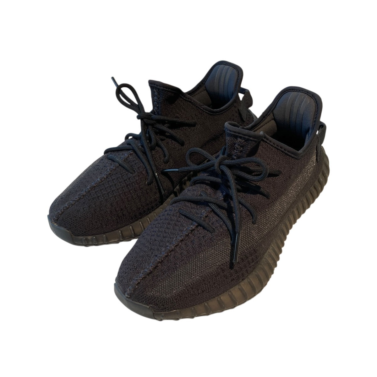 YEEZY Boost 350 V2 OnyxスニーカーHQ4540
