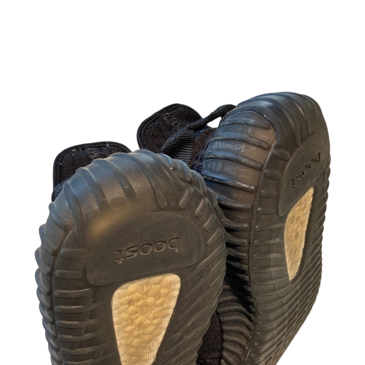 YEEZY Boost 350V2 OnyxスニーカーHQ4540