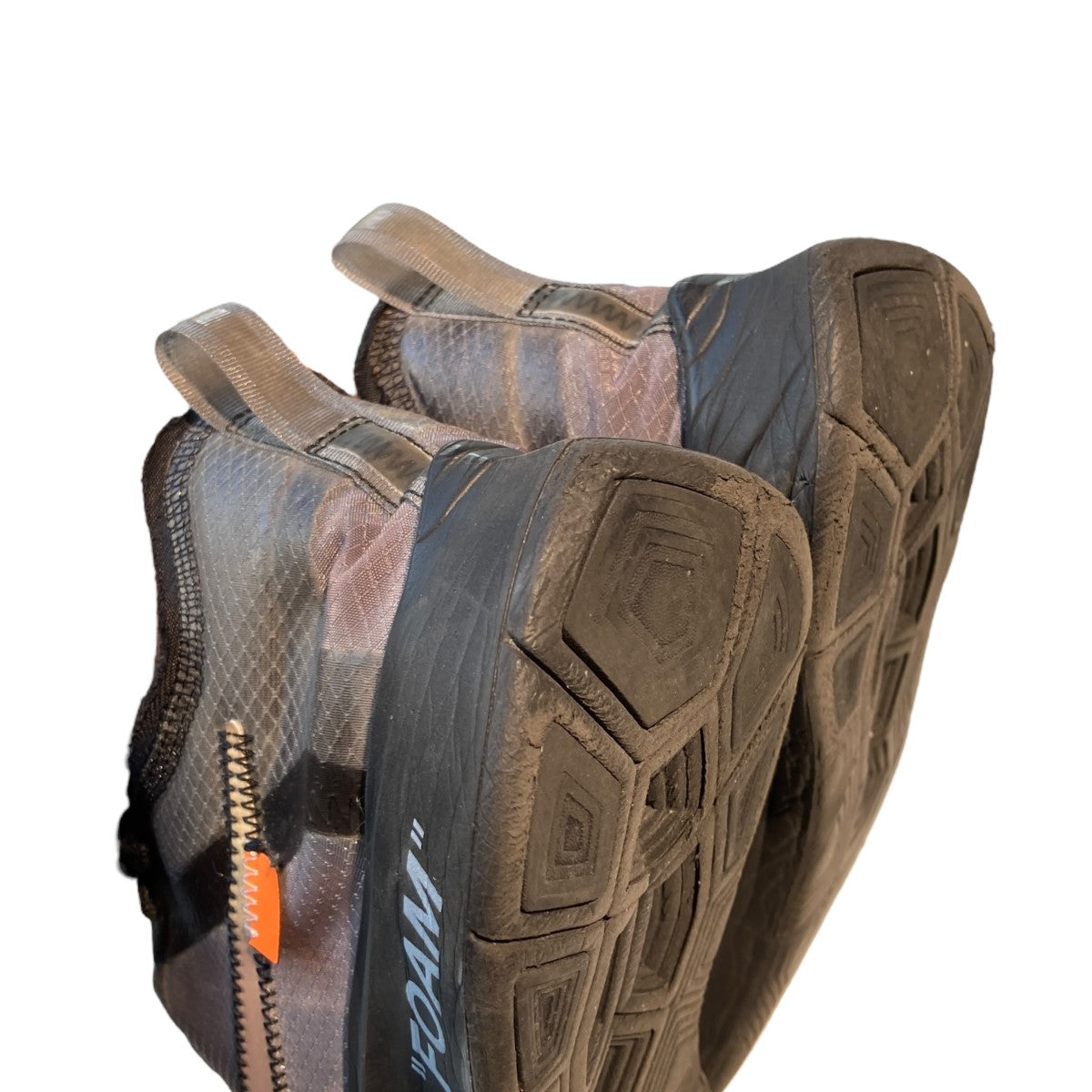 Zoom FlyローカットスニーカーAJ4588 001