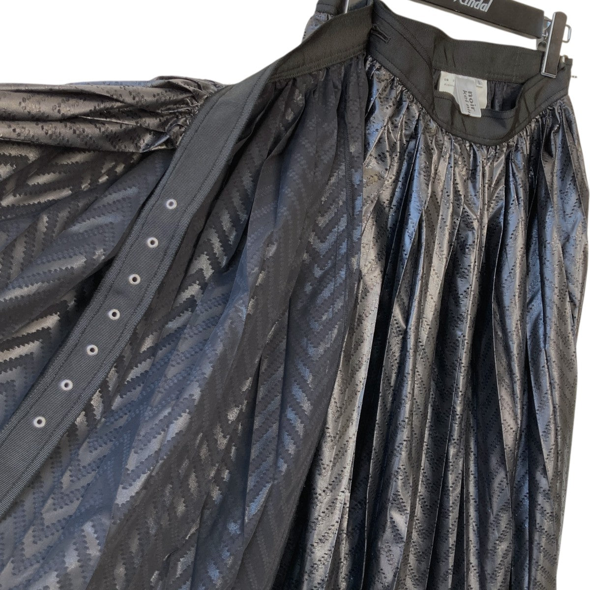 noir kei ninomiya(ノワールケイニノミヤ) プリーツ 巻きスカート3T