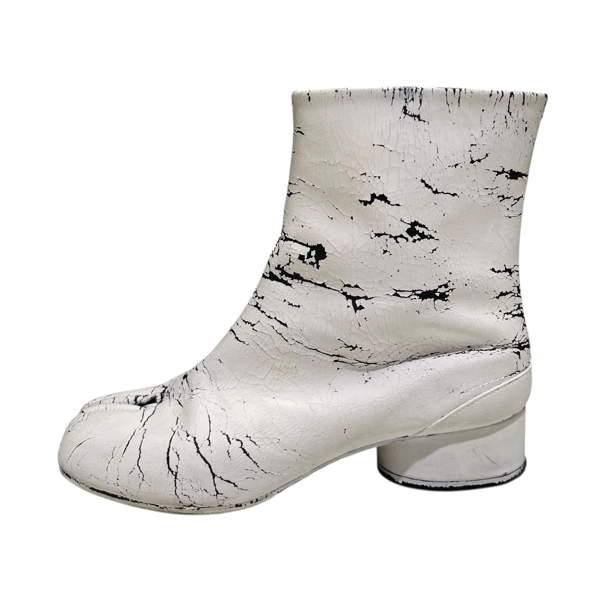 【15000円→9999円】マルジェラ風　足袋ブーツ　24.5 ホワイト 誕生から35年。メゾン マルジェラの人気シューズ、「タビ（TABI）」が