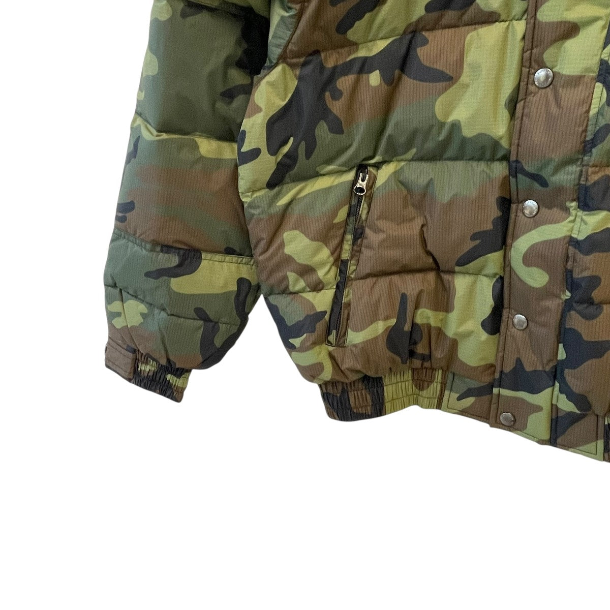 Supreme(シュプリーム) 25AWFacemask 700-Fill Down Puffer Jacketカモ