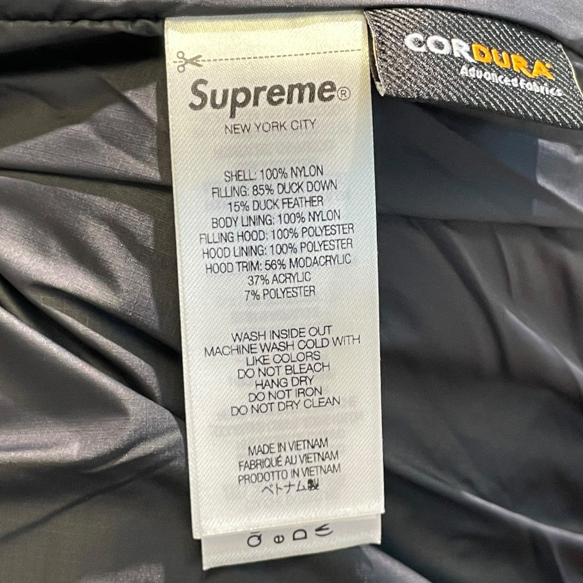 Supreme(シュプリーム) 25AWFacemask 700-Fill Down Puffer Jacketカモ