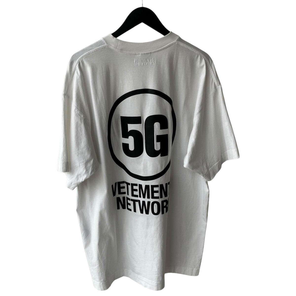 VETEMENTS 5G Logo TeeTシャツUA53TR390W 古着・中古-2枚目のアイテム画像