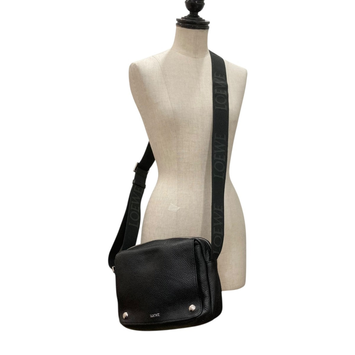 LOEWE(ロエベ) ぺブルメッセンジャーショルダーバッグ652509 652509