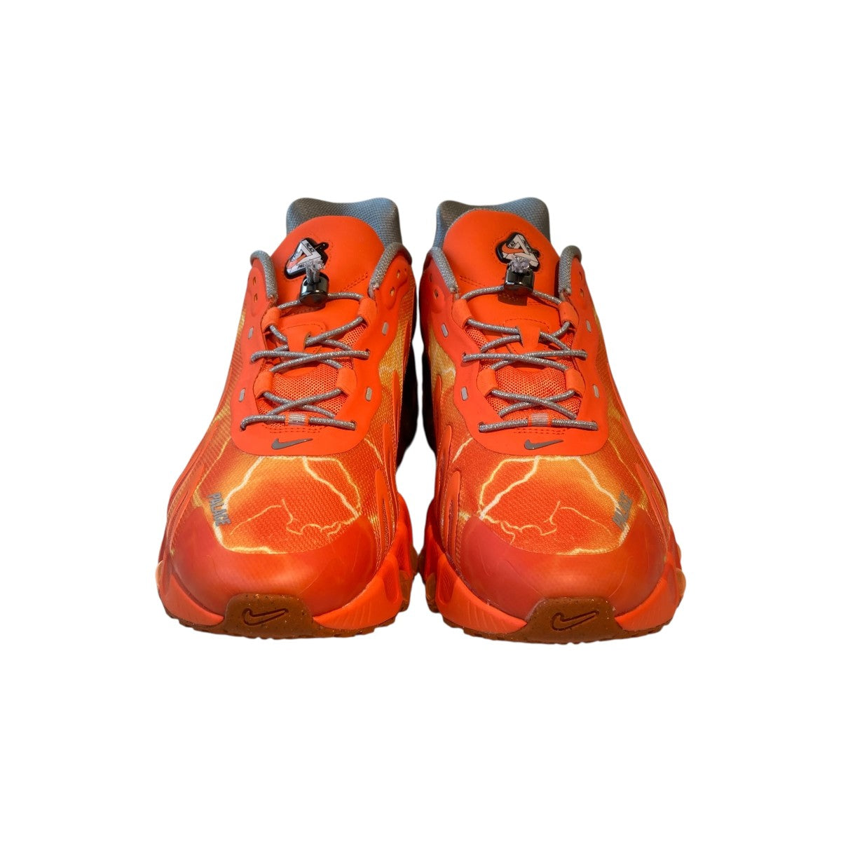 NIKE×PALACE Air Max DN8 Safety Orange／Particle Greyスニーカー